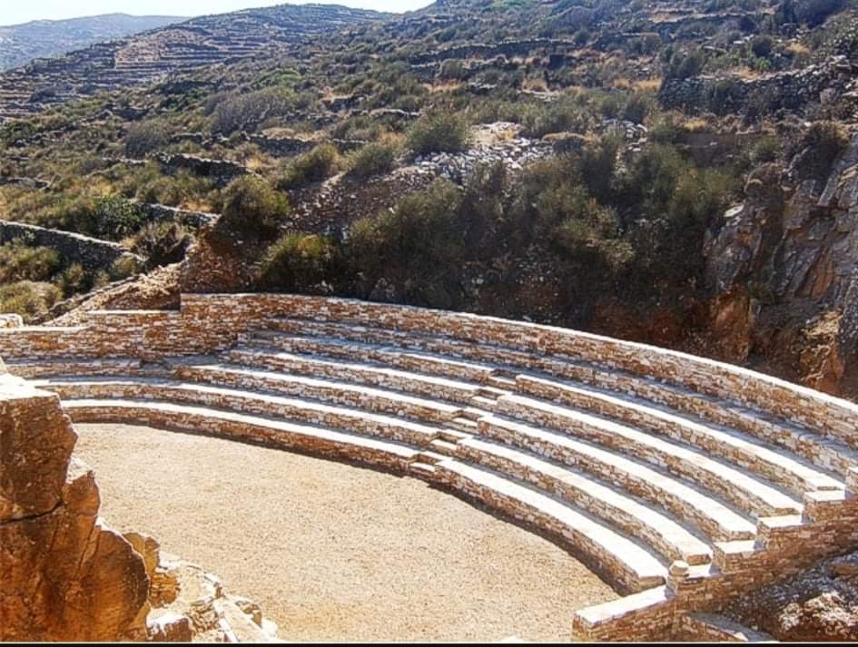 ΔΙΑΜΟΡΦΩΣΗ ΛΑΤΟΜΙΚΟΥ ΧΩΡΟΥ ΣΕ ΘΕΑΤΡΟ